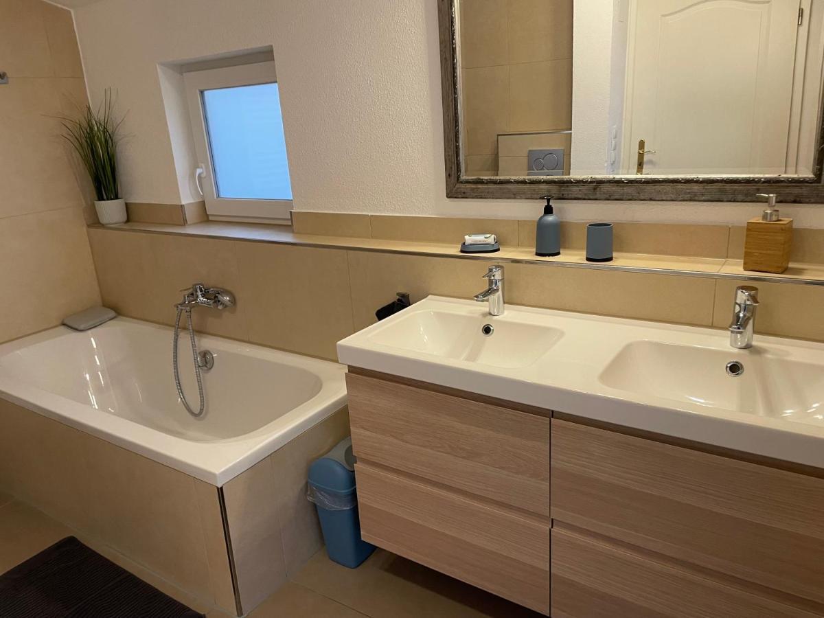#6 Familienzimmer Mit Gemeinschaftsbad Memmingen Kültér fotó