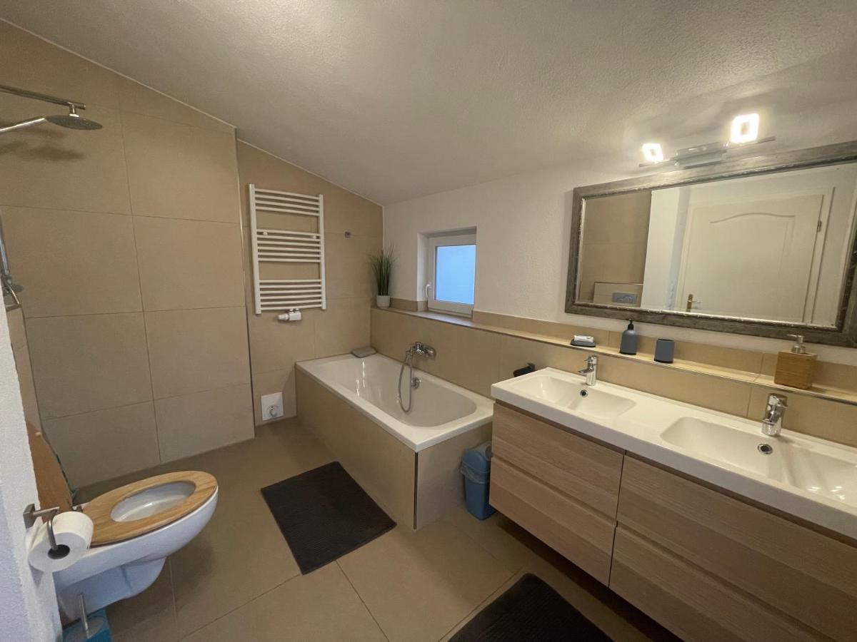 #6 Familienzimmer Mit Gemeinschaftsbad Memmingen Kültér fotó